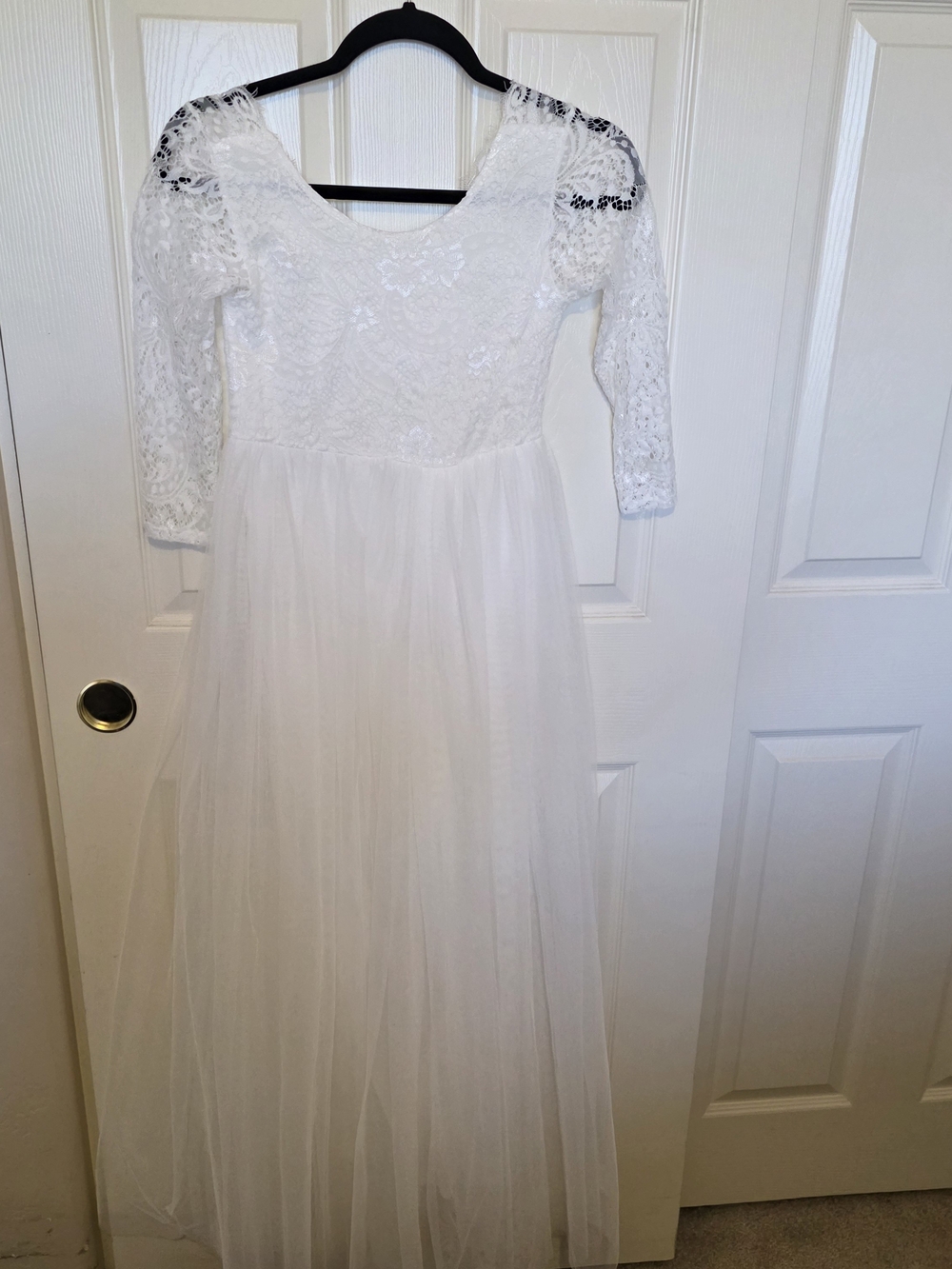 White Lace & Tulle Long Sleeve Maxi Dress